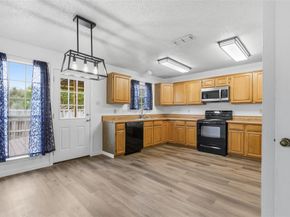 605  Buttercup Circle , Garland Texas 75040