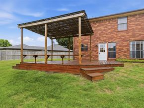 605  Buttercup Circle , Garland Texas 75040