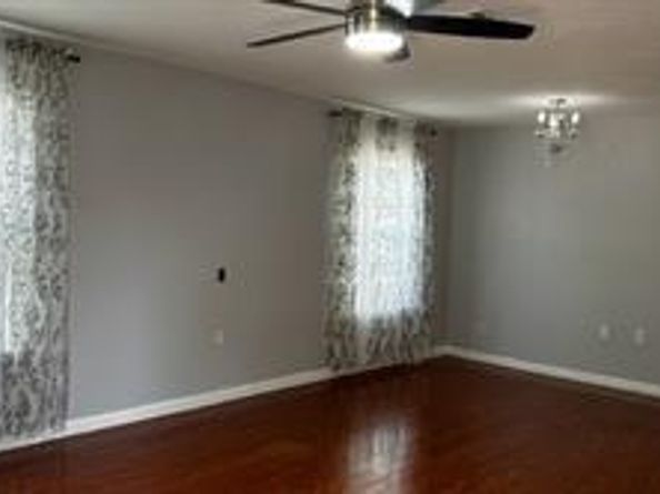 1730  Nomas Street , Dallas Texas 75212