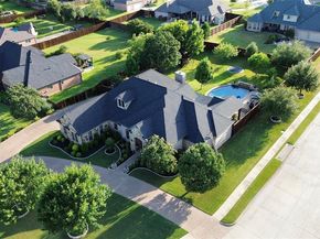 1036  Falcon Creek Drive , Kennedale Texas 76060