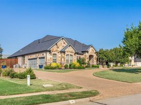 1036  Falcon Creek Drive , Kennedale Texas 76060