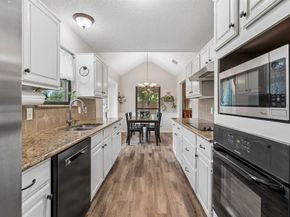 1907  Lansdown Court , Carrollton Texas 75010