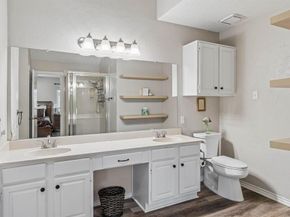 1907  Lansdown Court , Carrollton Texas 75010