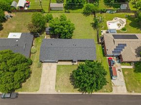 1213  Park Center Street , Benbrook Texas 76126