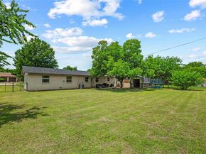 1213  Park Center Street , Benbrook Texas 76126