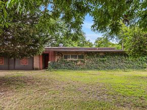 2224  Lakeland Drive , Dallas Texas 75228