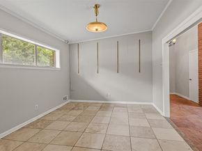 2224  Lakeland Drive , Dallas Texas 75228