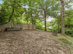 2224  Lakeland Drive , Dallas Texas 75228