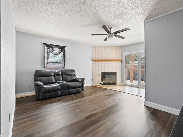 204 E Avenue D  , Garland Texas 75040