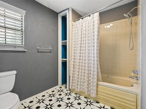 204 E Avenue D  , Garland Texas 75040