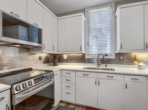 4040  Avondale Avenue  302, Dallas Texas 75219