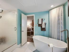 4040  Avondale Avenue  302, Dallas Texas 75219