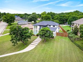 2123  Southerland Avenue , Dallas Texas 75203