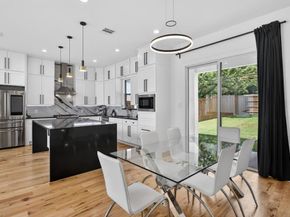 2123  Southerland Avenue , Dallas Texas 75203