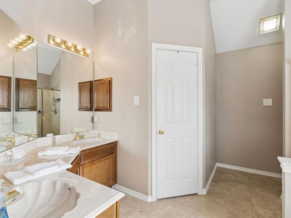1552  Dublin Circle , Grapevine Texas 76051
