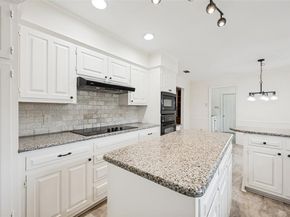 2414  Lakeview Circle , Arlington Texas 76013
