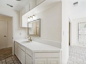 2414  Lakeview Circle , Arlington Texas 76013