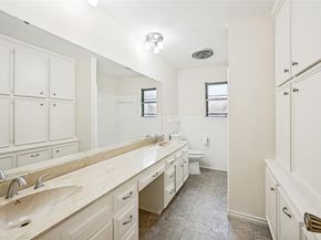 2414  Lakeview Circle , Arlington Texas 76013