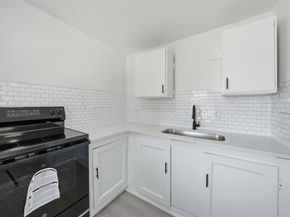 3350  Grafton Avenue , Dallas Texas 75211
