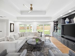 4630 S Lindhurst Avenue , Dallas Texas 75229