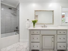 4630 S Lindhurst Avenue , Dallas Texas 75229