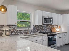 10846  Sharondale Drive , Dallas Texas 75228