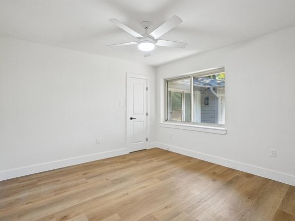 10129  Gateway Lane , Dallas Texas 75218