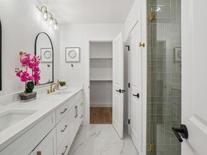 10129  Gateway Lane , Dallas Texas 75218