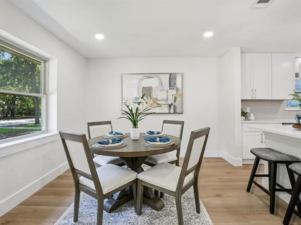 10129  Gateway Lane , Dallas Texas 75218
