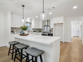 10129  Gateway Lane , Dallas Texas 75218