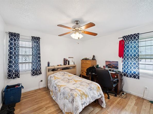 8332  Foxwood Lane , Dallas Texas 75217