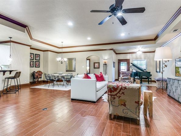 223  Wood Street  201, Grapevine Texas 76051