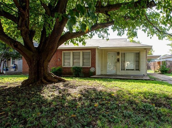 3504  Mission Street , Fort Worth Texas 76109