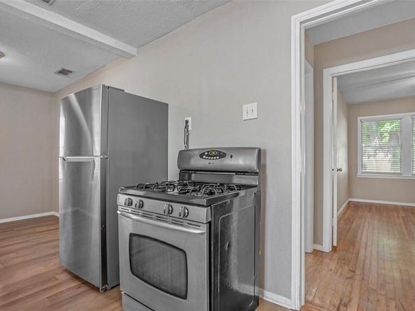 3504  Mission Street , Fort Worth Texas 76109