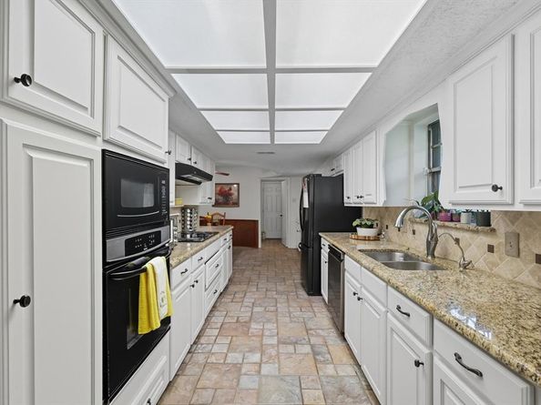 5328  Everglade Road , Dallas Texas 75227