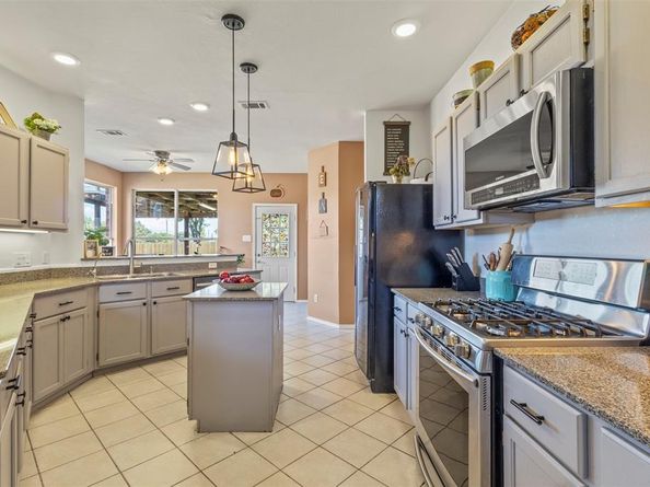 2410  Charter Creek Court , Mesquite Texas 75181