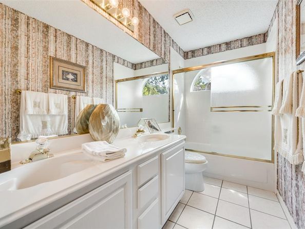 2619  Hidden Ridge Drive , Arlington Texas 76006