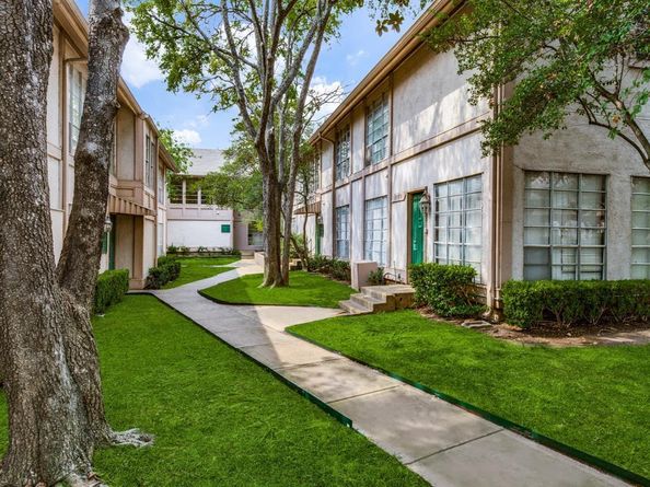 10578  High Hollows Drive  266, Dallas Texas 75230