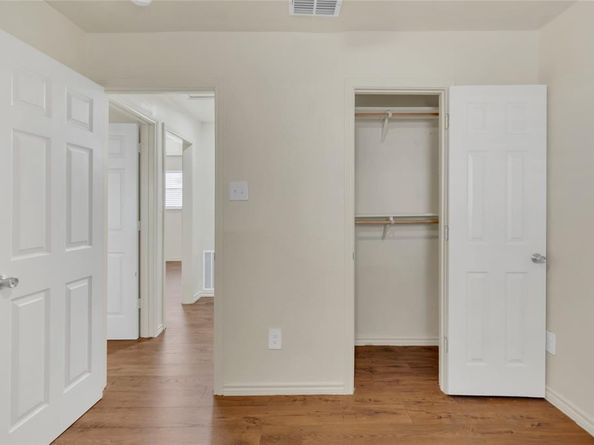5432  Houghton Avenue , Fort Worth Texas 76107