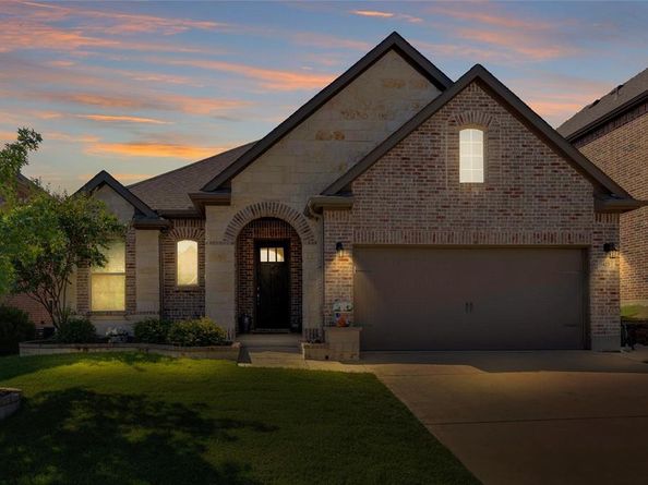 1423  Tumbleweed Trail , Northlake Texas 76226