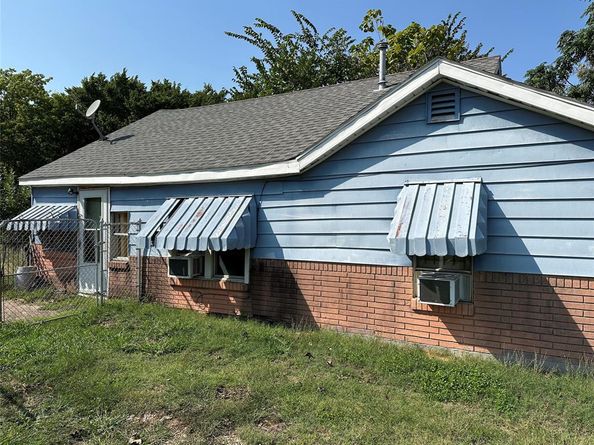 4015  Shadrack Drive , Dallas Texas 75212