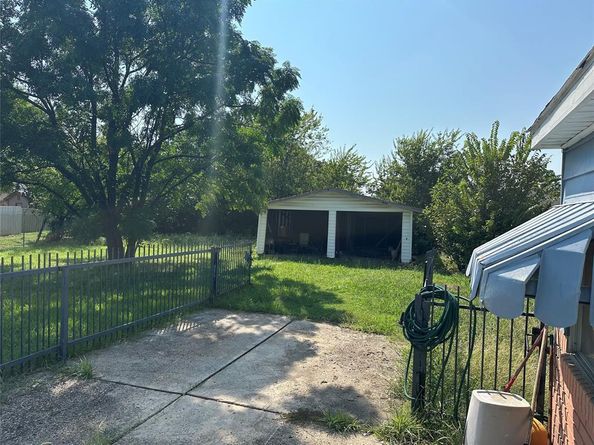 4015  Shadrack Drive , Dallas Texas 75212