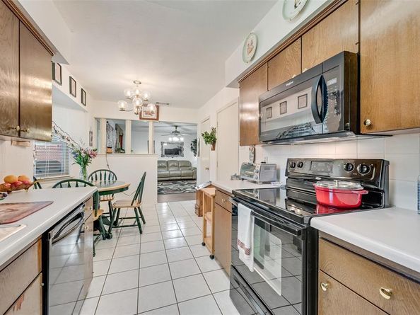 13208  Flagstone Lane , Dallas Texas 75240