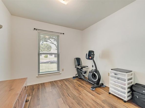 13208  Flagstone Lane , Dallas Texas 75240