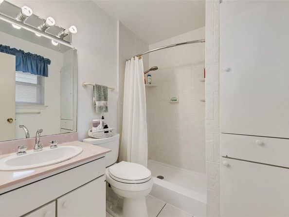 13208  Flagstone Lane , Dallas Texas 75240