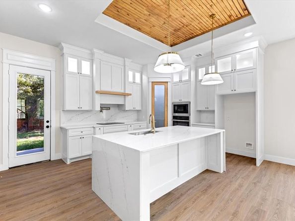 1608  Lee Avenue , Fort Worth Texas 76164