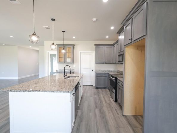 3225  Grady Street , Forest Hill Texas 76119