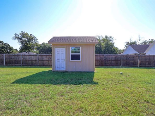 3225  Grady Street , Forest Hill Texas 76119