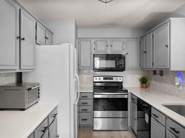 2801  Kempton Drive , Arlington Texas 76001