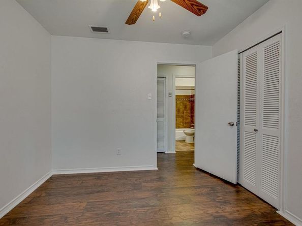 3719  Crestpark Drive , Farmers Branch Texas 75244